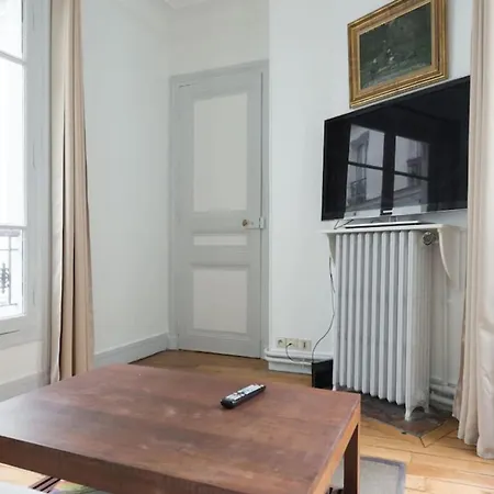 Bright Of 41m2 In The 10th -paris Apartment